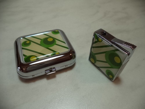 Set accendino posacenere - +, da